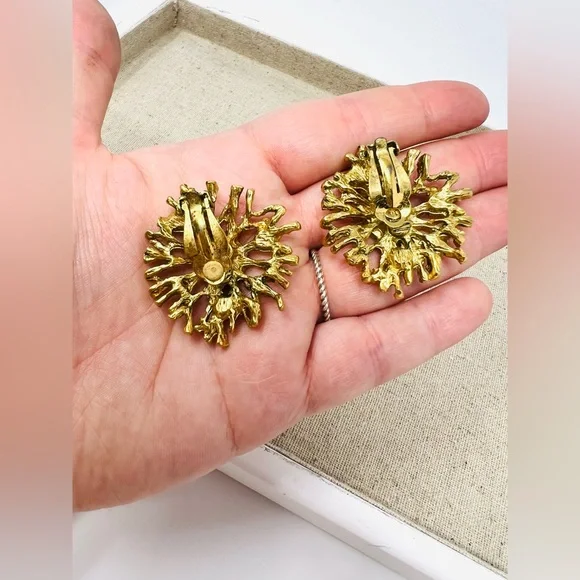 Vintage Kenneth Jay Lane “Regal Riches” Collection Sunburst Clip-On Earrings - Picture 3 of 9